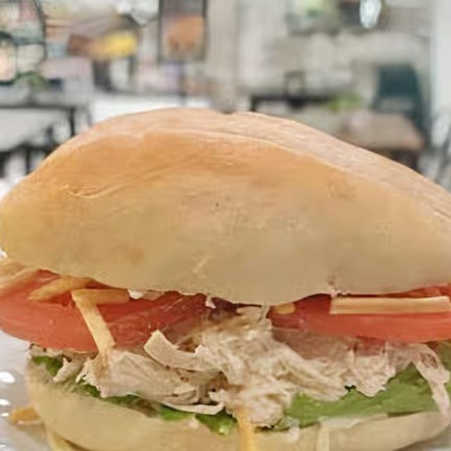 Sandwich De Pollo.